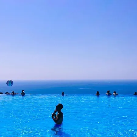 Le Coq -splendide Vue -magnifique Piscine -parking Apartment