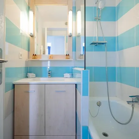 Le Coq -splendide Vue -magnifique Piscine -parking Apartment Cap-d'Ail
